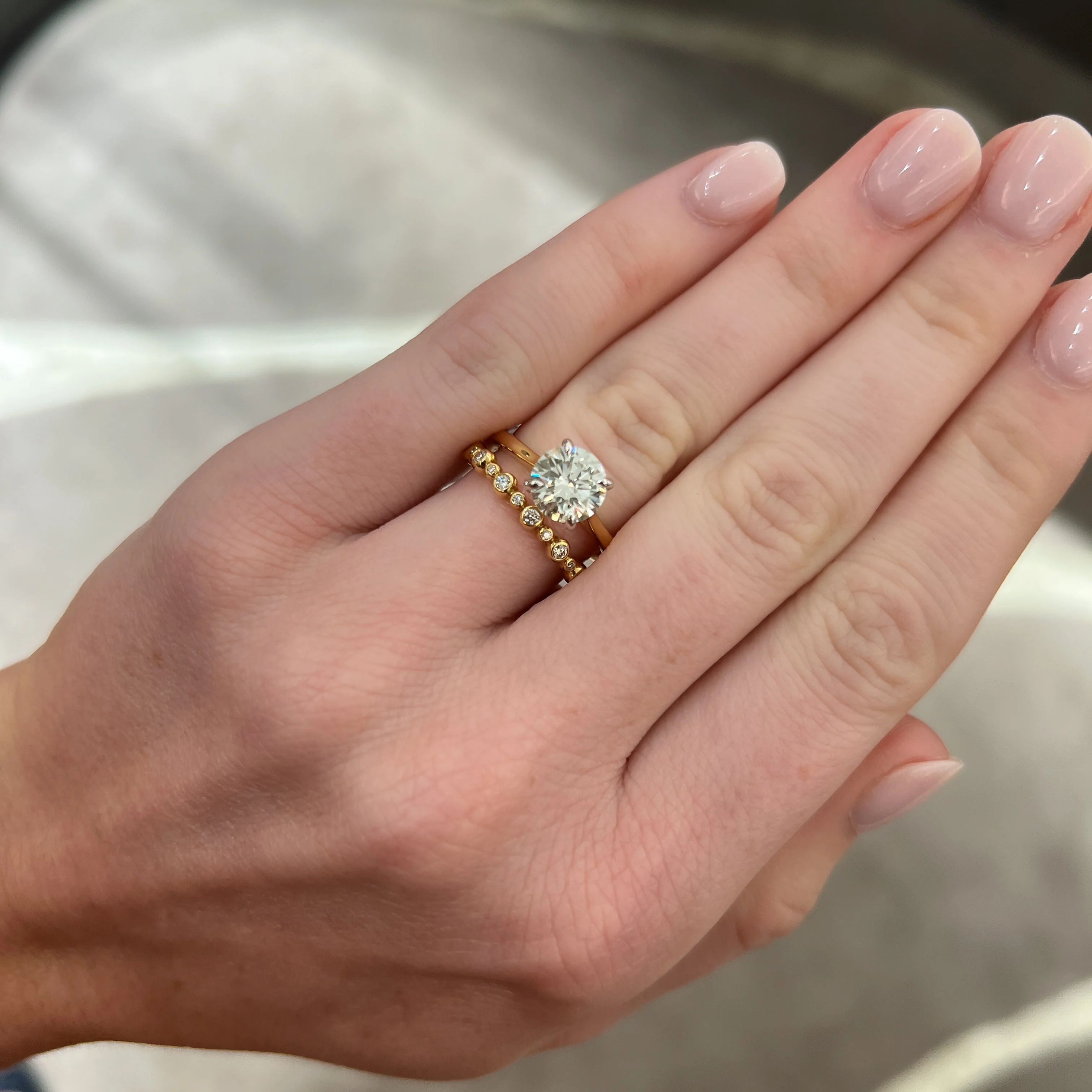 Bezel Set Alternating Round Diamond Band, 0.18ctw - Image 3