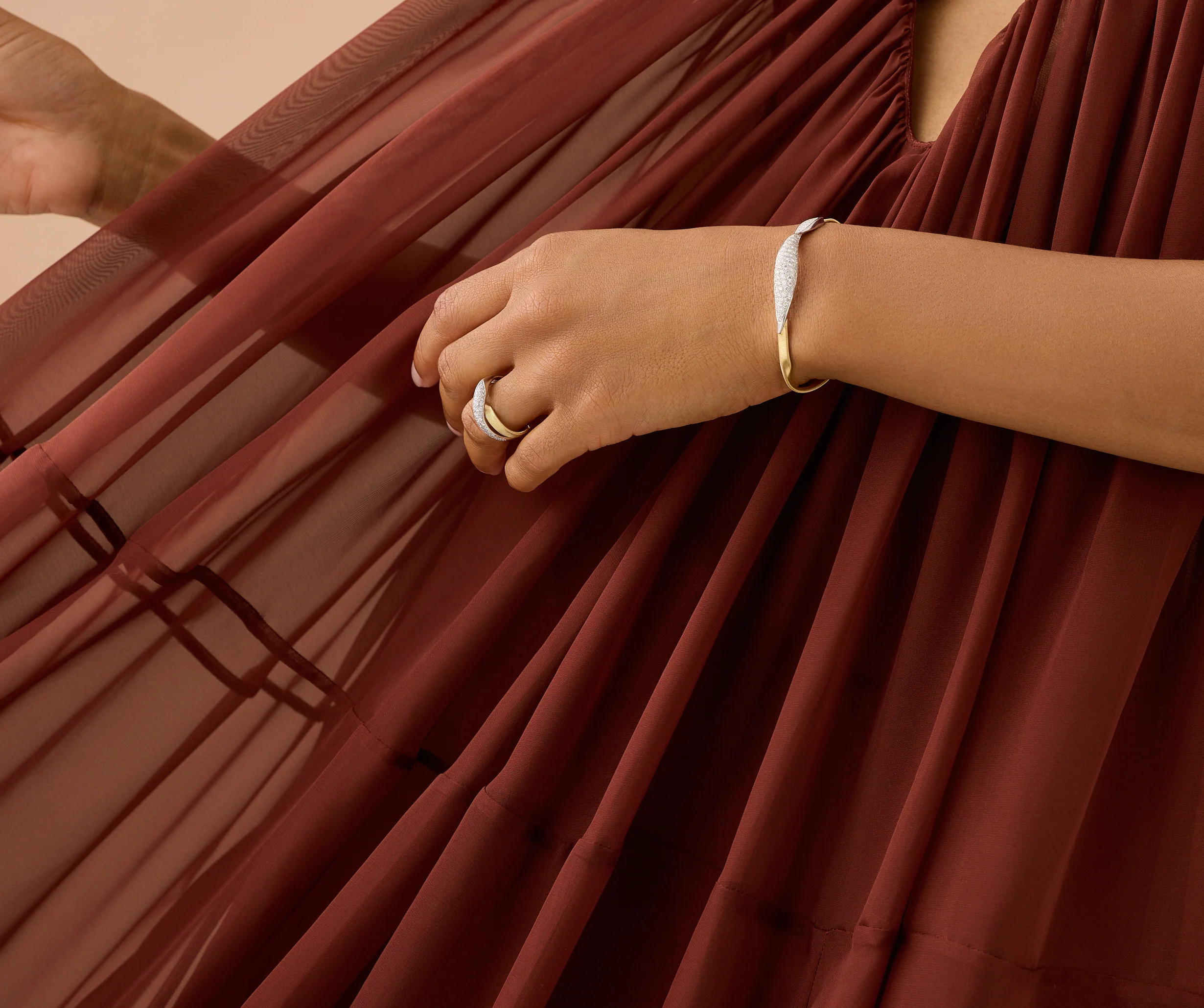 18k Yellow Gold Marrakech Diamond Bangle - Image 3
