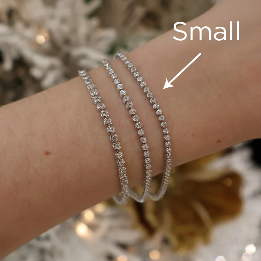 Memoire 18K White Gold Small Bezel Diamond Bracelet - Image 4