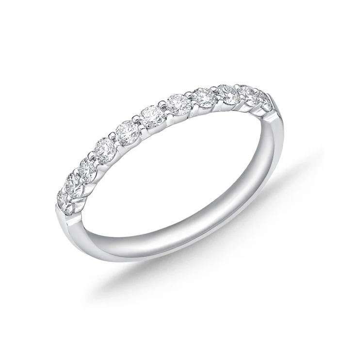 Memoire Platinum PETITE PRONG Diamond Band
